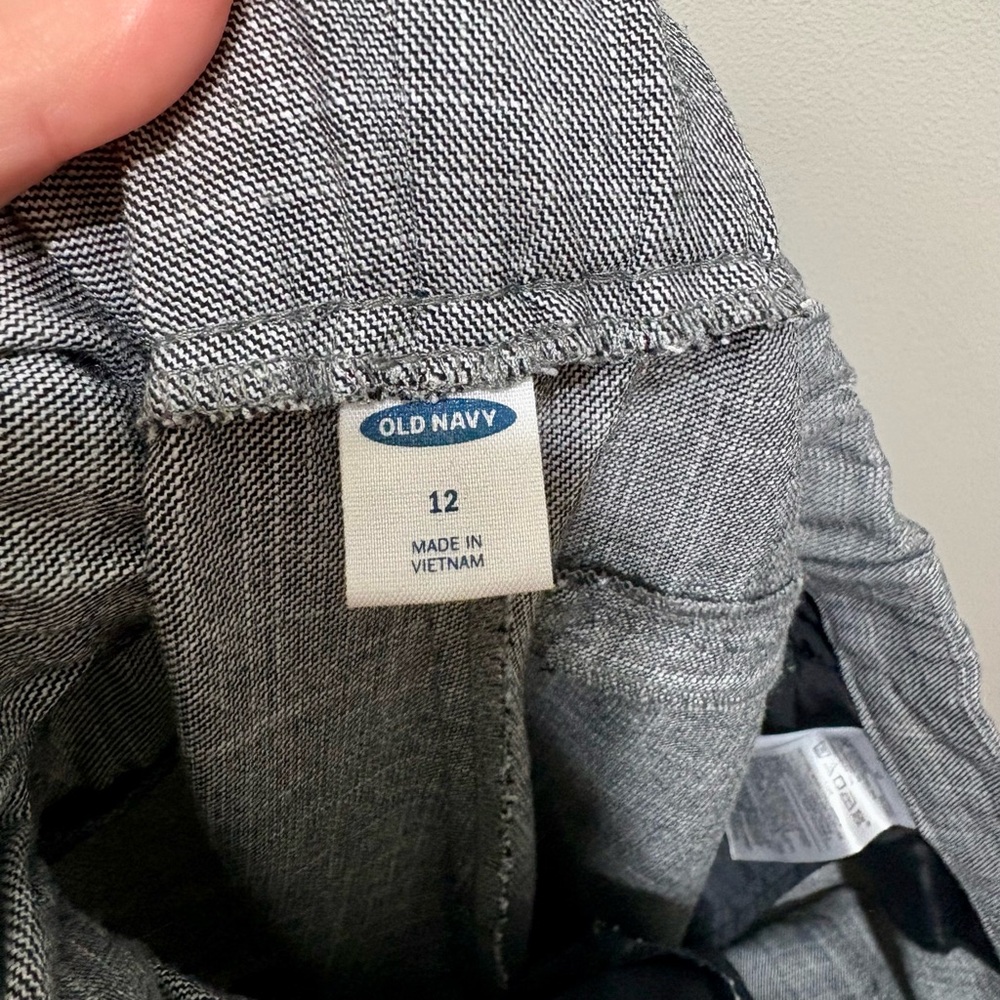 Old Navy High Rise Pull-On Ankle Pants Gray Relaxed Fit Size 12 - Picture 6 of 8
